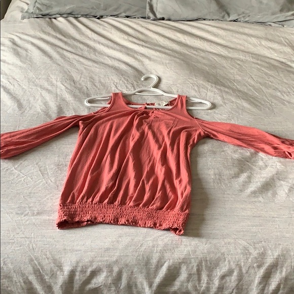 Open shoulder long sleeve - Picture 2 of 2